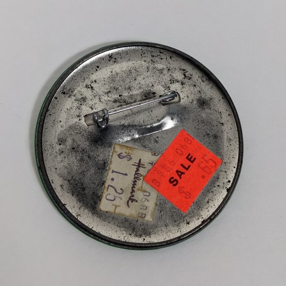 Vintage 1985 Hallmark I BRAKE FOR REINDEER Pin Back Christmas Novelty Button - Picture 2 of 3